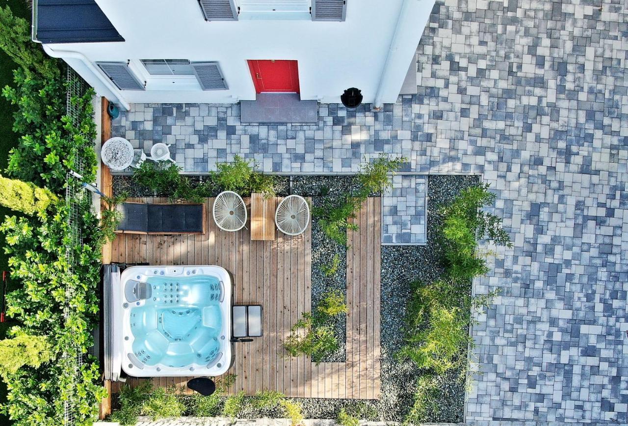 The Doors Luxury Apartment Mosonmagyaróvár Zewnętrze zdjęcie