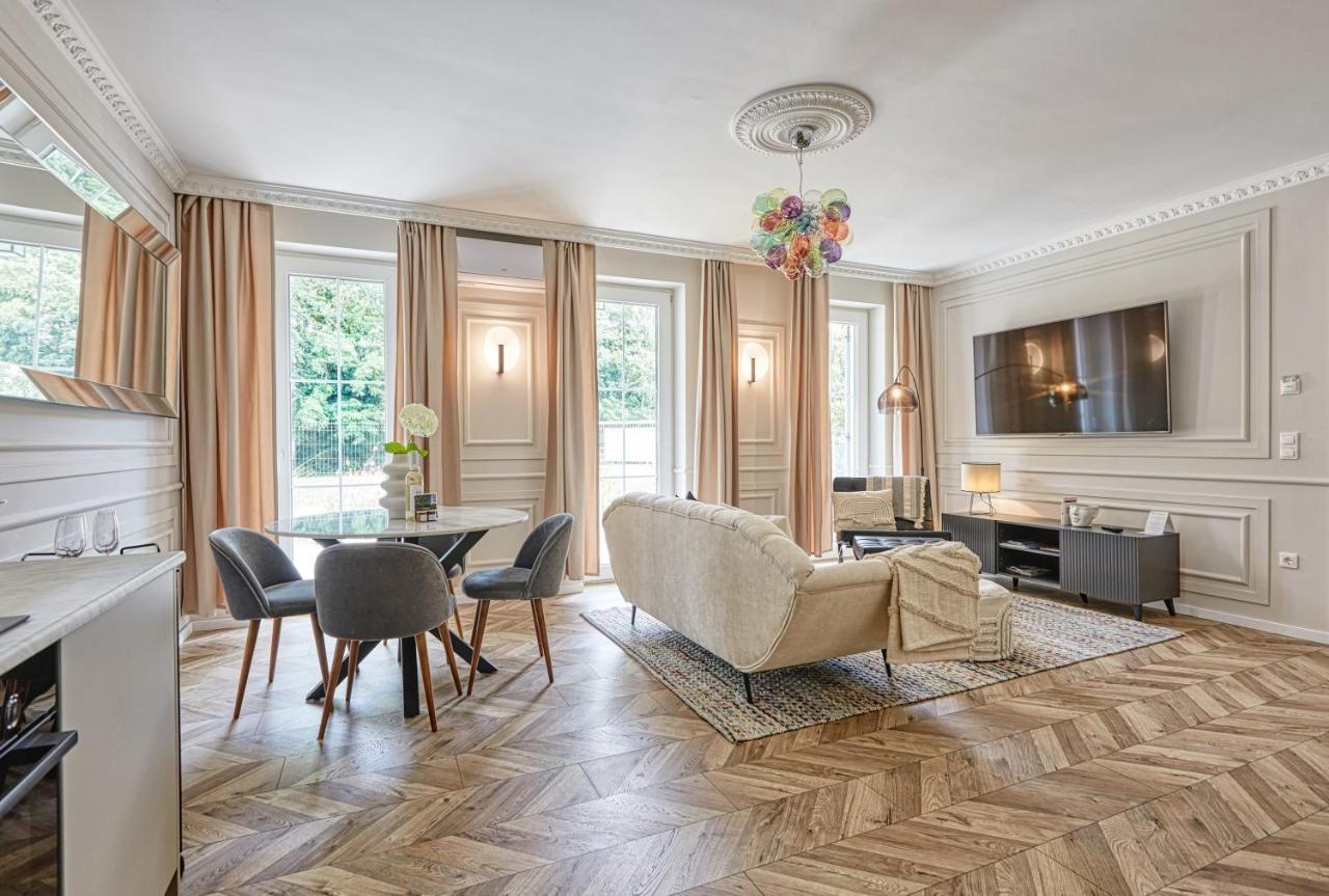The Doors Luxury Apartment Mosonmagyaróvár Zewnętrze zdjęcie