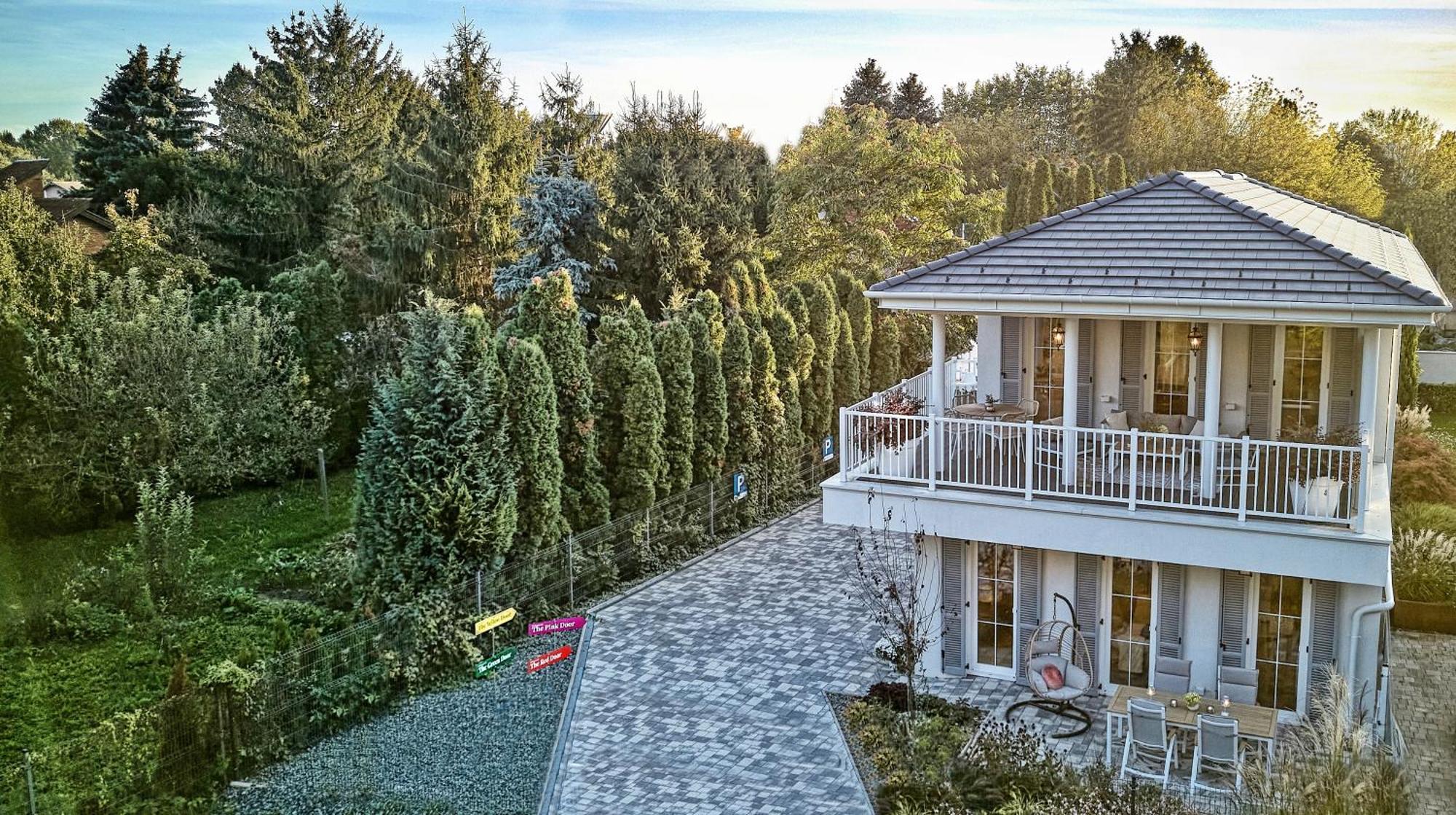 The Doors Luxury Apartment Mosonmagyaróvár Zewnętrze zdjęcie