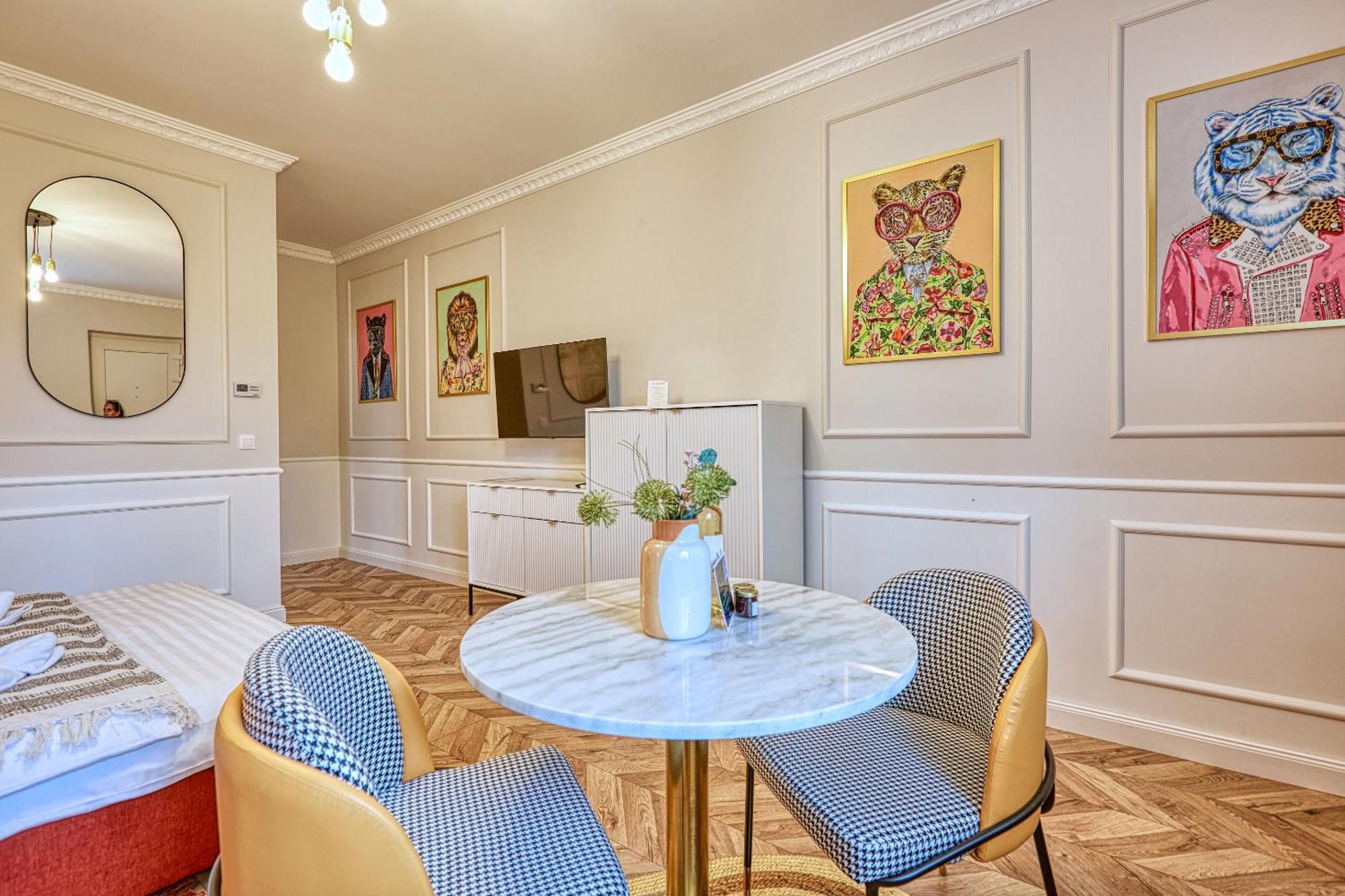 The Doors Luxury Apartment Mosonmagyaróvár Zewnętrze zdjęcie